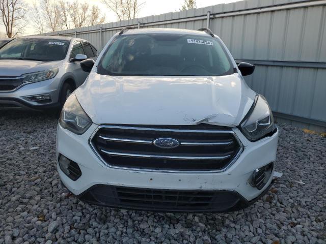 1FMCU0GD6KUB06745 - 2019 FORD ESCAPE SE WHITE photo 5