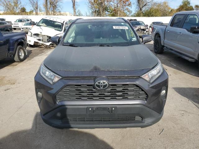 JTMP1RFVXKJ020028 - 2019 TOYOTA RAV4 XLE GRAY photo 5