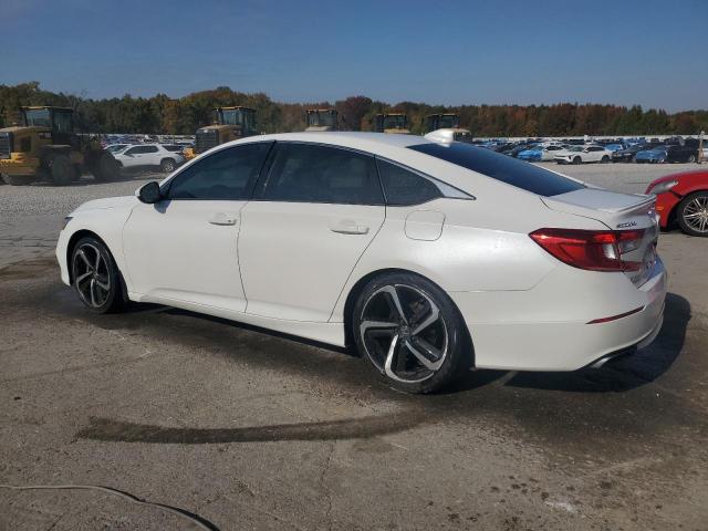 1HGCV1F34JA095374 - 2018 HONDA ACCORD SPORT Ақ фото 2