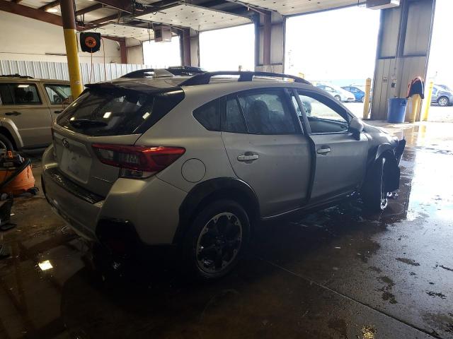 JF2GTAEC5M8231709 - 2021 SUBARU CROSSTREK PREMIUM SILVER photo 3