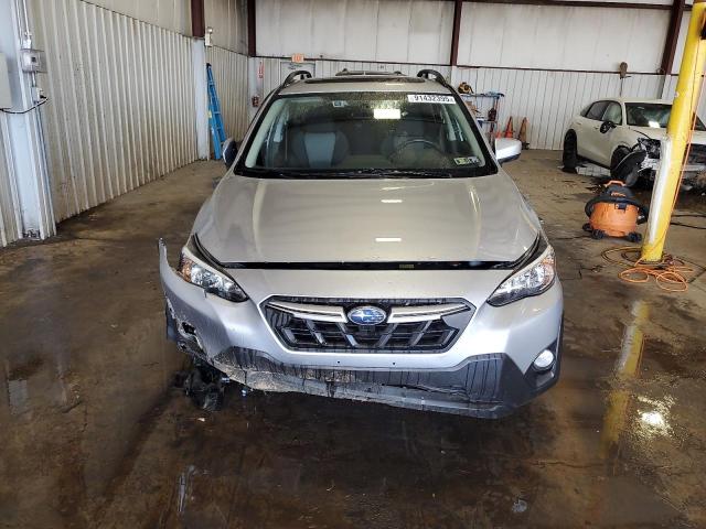 JF2GTAEC5M8231709 - 2021 SUBARU CROSSTREK PREMIUM SILVER photo 5