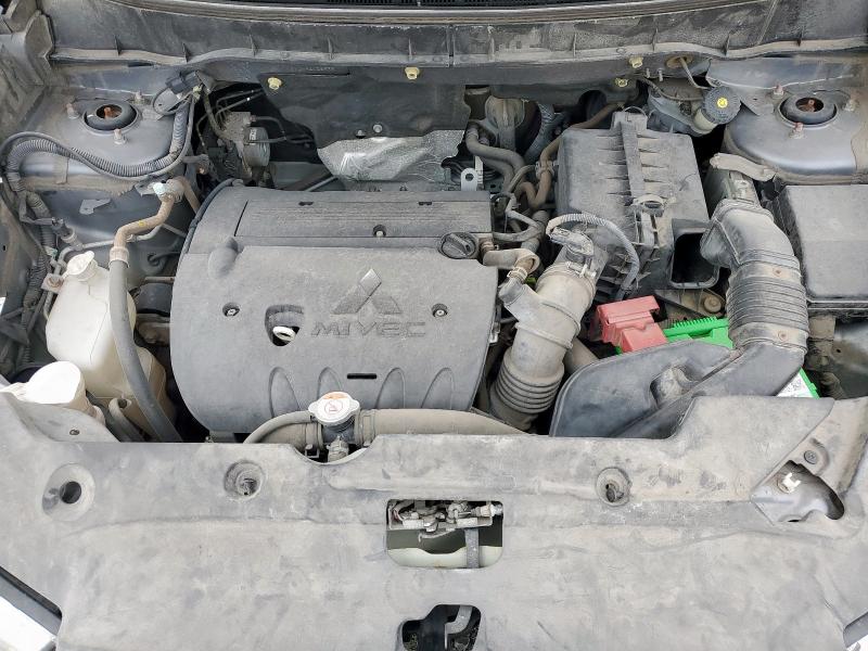 JA4AP3AU7HZ026888 - 2017 MITSUBISHI OUTLANDER ES 银色 照片 12