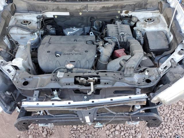 JA4AP3AU6JU021345 - 2018 MITSUBISHI OUTLANDER ES თეთრი ფოტო 12