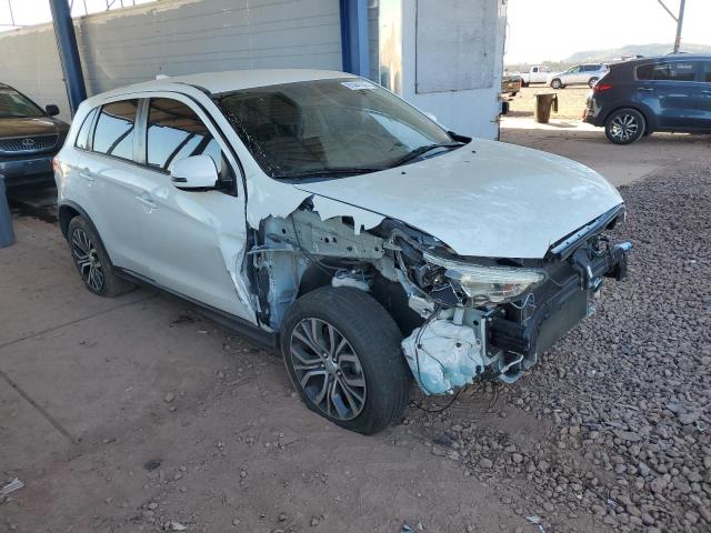 JA4AP3AU6JU021345 - 2018 MITSUBISHI OUTLANDER ES თეთრი ფოტო 4