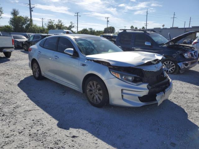 5XXGU4L34JG237302 - 2018 KIA OPTIMA EX Argent photo 4