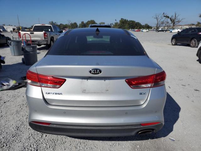 5XXGU4L34JG237302 - 2018 KIA OPTIMA EX Argent photo 6