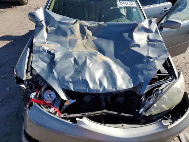 4T1BE30K85U623973 - 2005 TOYOTA CAMRY LE 银色 照片 11