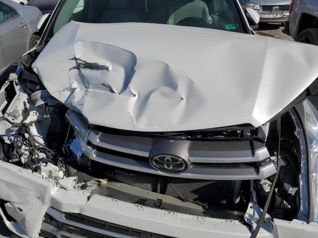 5TDJZRFH0JS808214 - 2018 TOYOTA HIGHLANDER SE WHITE photo 12