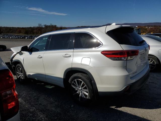 5TDJZRFH0JS808214 - 2018 TOYOTA HIGHLANDER SE WHITE photo 2