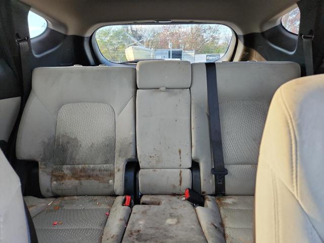 5NMZU3LB3HH033452 - 2017 HYUNDAI SANTA FE S WHITE photo 10