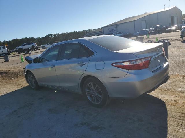 4T1BF1FK5GU116492 - 2016 TOYOTA CAMRY LE SILVER photo 2