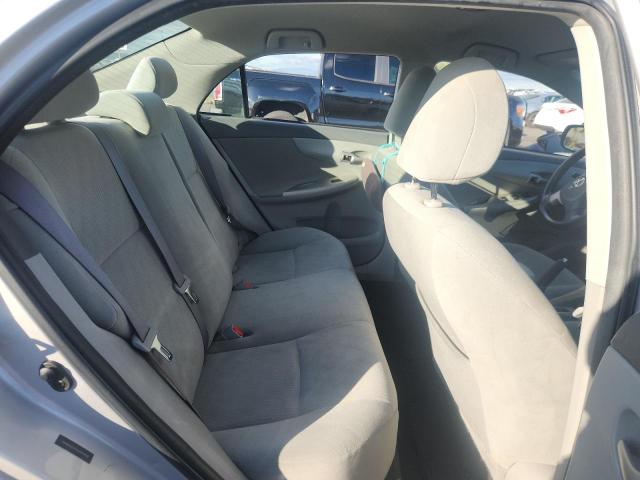 1NXBU4EE9AZ294500 - 2010 TOYOTA COROLLA BASE Srebrny zdjęcie 10