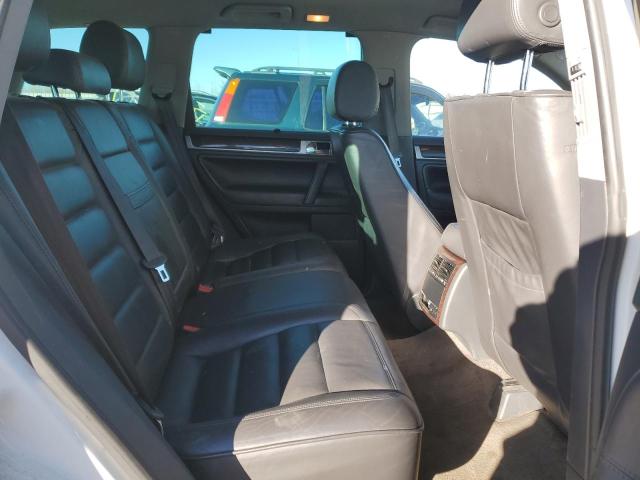 WVGCM67L04D068913 - 2004 VOLKSWAGEN TOUAREG 4.2 白色 照片 11