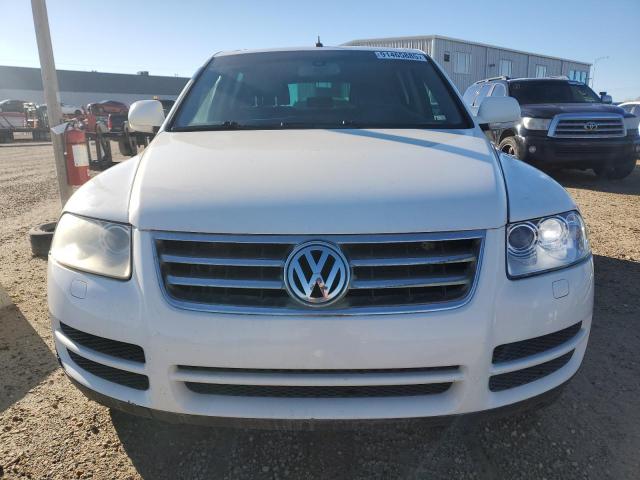 WVGCM67L04D068913 - 2004 VOLKSWAGEN TOUAREG 4.2 白色 照片 5