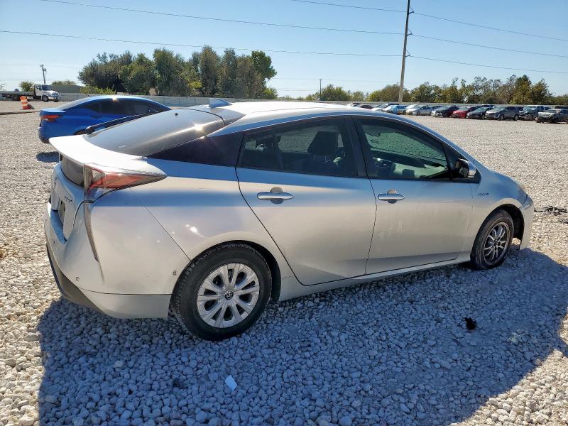 JTDKBRFU5J3591766 - 2018 TOYOTA PRIUS SILVER photo 3