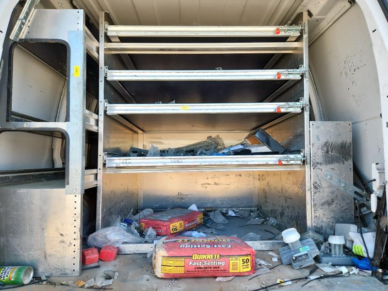 1GCWGAFP4K1242173 - 2019 CHEVROLET EXPRESS G2 WHITE photo 10