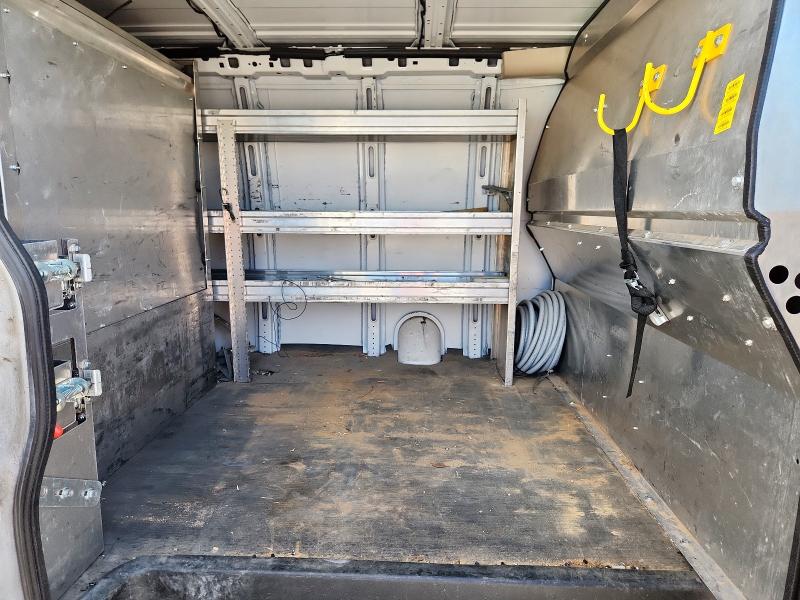 1GCWGAFP4K1242173 - 2019 CHEVROLET EXPRESS G2 WHITE photo 11