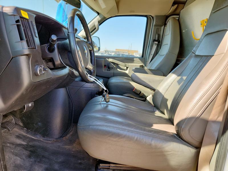 1GCWGAFP4K1242173 - 2019 CHEVROLET EXPRESS G2 WHITE photo 7