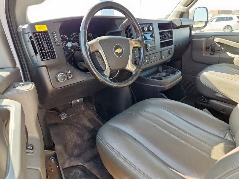 1GCWGAFP4K1242173 - 2019 CHEVROLET EXPRESS G2 WHITE photo 8