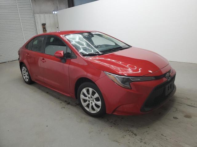 5YFEPMAE2MP215717 - 2021 TOYOTA COROLLA LE წითელი ფოტო 4