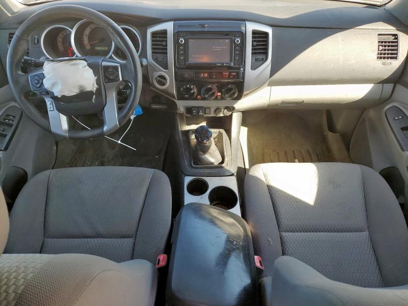 5TFLU4EN6EX090055 - 2014 TOYOTA TACOMA DOUBLE CAB WHITE photo 8