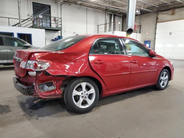 2T1BU4EE0DC980639 - 2013 TOYOTA COROLLA BASE წითელი ფოტო 3