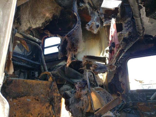 1FUJCLBG51PJ29053 - 2001 FREIGHTLINER UNKNOWN FLD132 XL CLASSIC GRAY photo 9