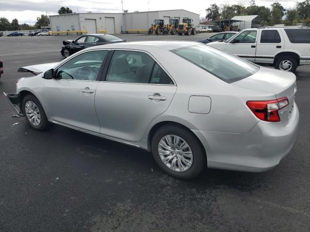 4T4BF1FK9CR220063 - 2012 TOYOTA CAMRY BASE SILVER photo 2