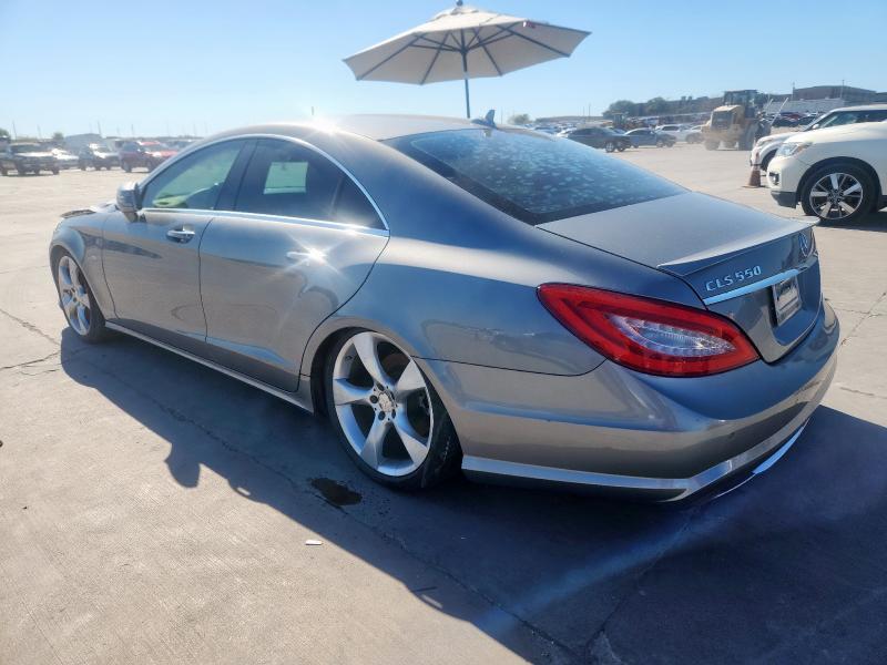 WDDLJ7DB9CA049121 - 2012 MERCEDES-BENZ CLS 550 SILVER photo 2