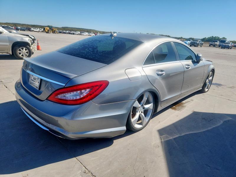 WDDLJ7DB9CA049121 - 2012 MERCEDES-BENZ CLS 550 SILVER photo 3