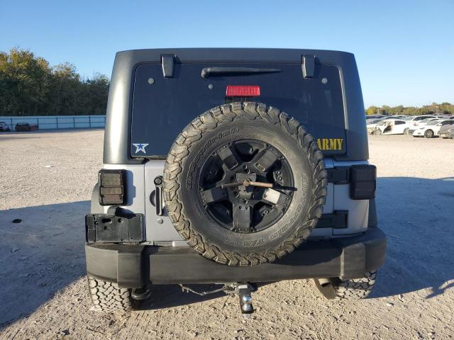 1C4BJWDG1GL139708 - 2016 JEEP WRANGLER U SPORT Արծաթագույն լուսանկար 6