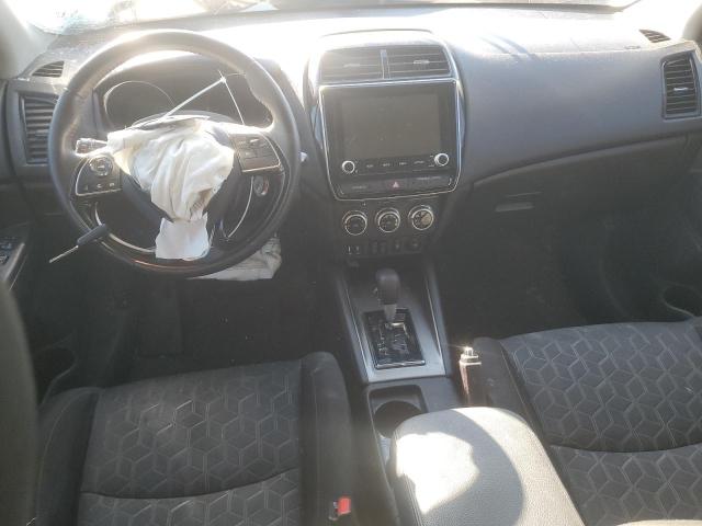 JA4ARUAU0NU016714 - 2022 MITSUBISHI OUTLANDER ES SILVER photo 8