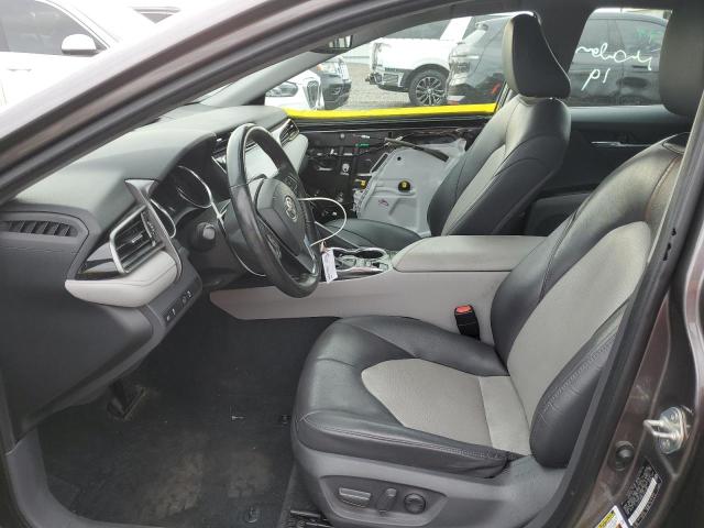 4T1F31AK8LU537490 - 2020 TOYOTA CAMRY XLE GRAY photo 7