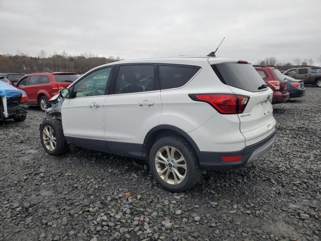1FMCU9GD1KUA43929 - 2019 FORD ESCAPE SE 白色 照片 2