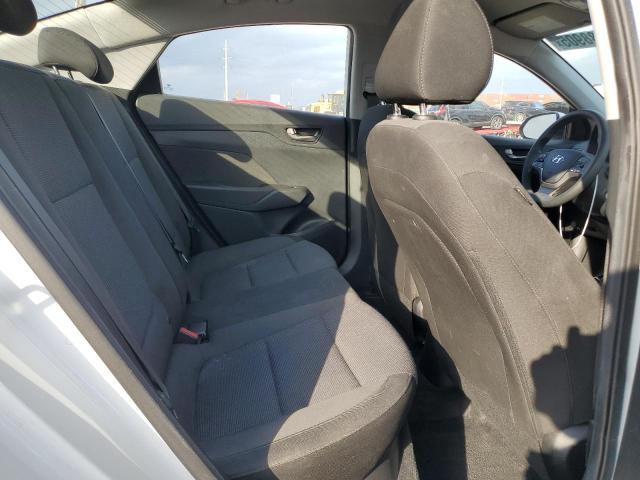 3KPC24A39KE083137 - 2019 HYUNDAI ACCENT SE Beyaz fotoğraf 10