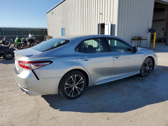4T1B11HK9JU552975 - 2018 TOYOTA CAMRY L GRAY photo 3