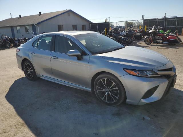 4T1B11HK9JU552975 - 2018 TOYOTA CAMRY L GRAY photo 4