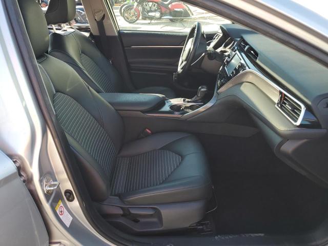 4T1B11HK9JU552975 - 2018 TOYOTA CAMRY L GRAY photo 7