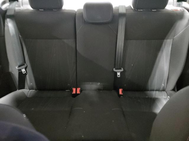 1FADP3F26JL267575 - 2018 FORD FOCUS SE WHITE photo 10