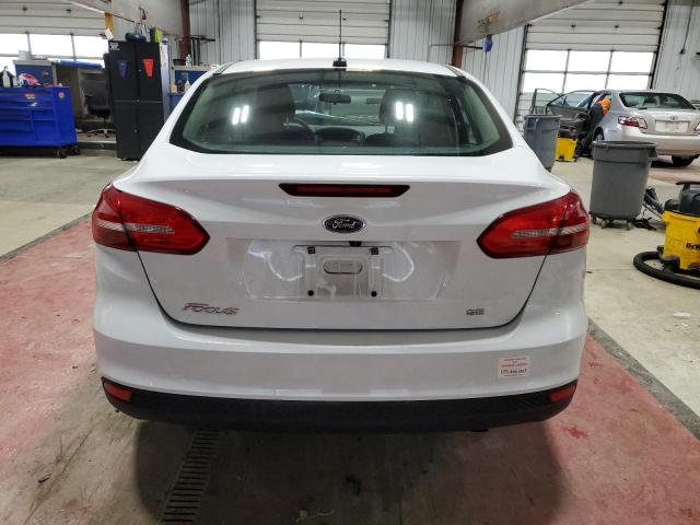 1FADP3F26JL267575 - 2018 FORD FOCUS SE WHITE photo 6