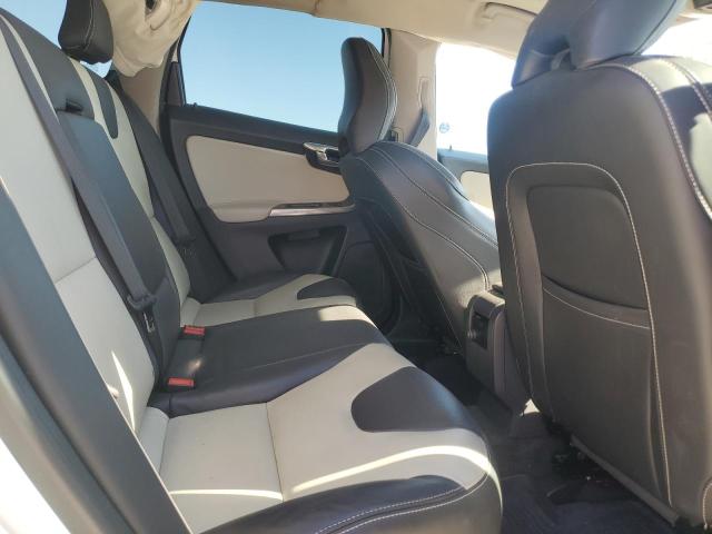 YV440MDR6H2065031 - 2017 VOLVO XC60 T5 DYNAMIC თეთრი ფოტო 10