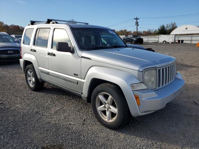 1J8GN28K69W542157 - 2009 JEEP LIBERTY SPORT SILVER photo 4