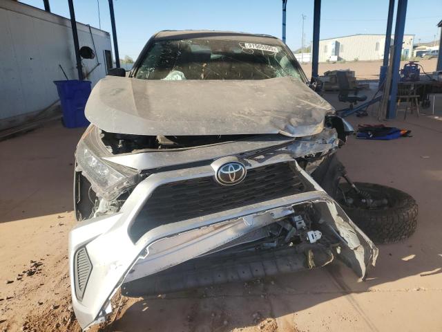 2T3H1RFV9NC211659 - 2022 TOYOTA RAV4 LE SILVER photo 5