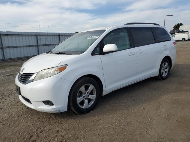 2014 TOYOTA SIENNA LE, 