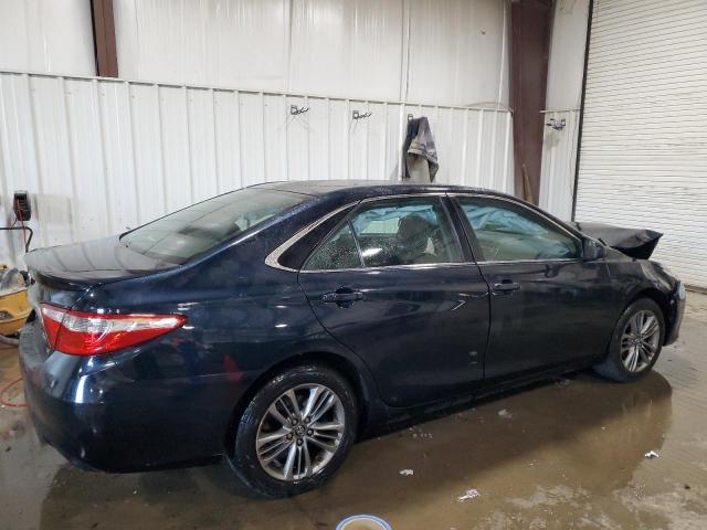 4T1BF1FKXHU632378 - 2017 TOYOTA CAMRY LE BLUE photo 3