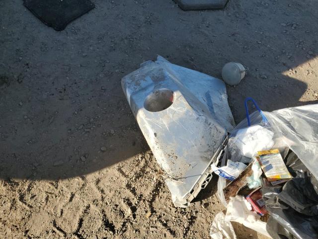 1J8HG48N78C239649 - 2008 JEEP COMMANDER SPORT Серебристый фото 13