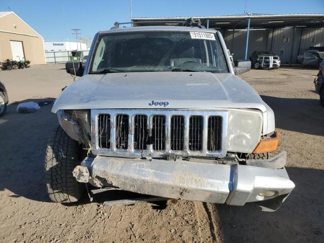 1J8HG48N78C239649 - 2008 JEEP COMMANDER SPORT Серебристый фото 5