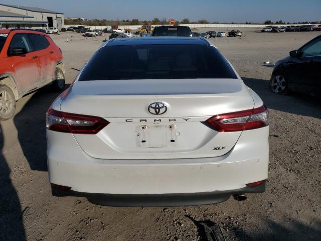 4T1B11HK9JU150390 - 2018 TOYOTA CAMRY L WHITE photo 6