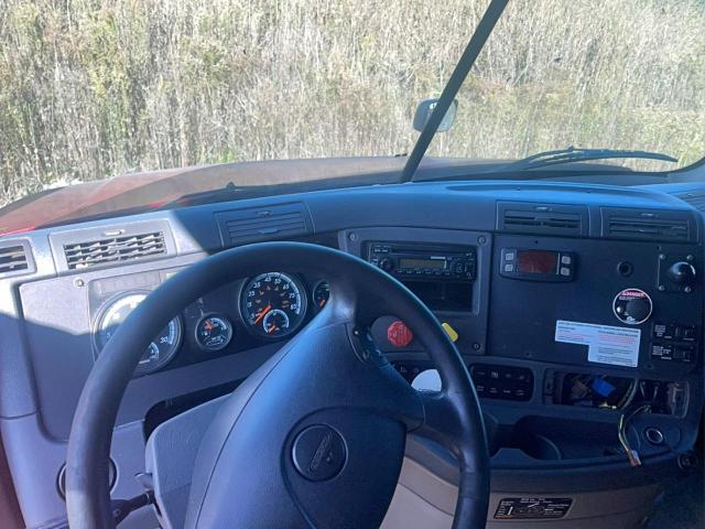 3AKJGLD53FSGD2744 - 2015 FREIGHTLINER CASCADIA 1 红色 照片 9