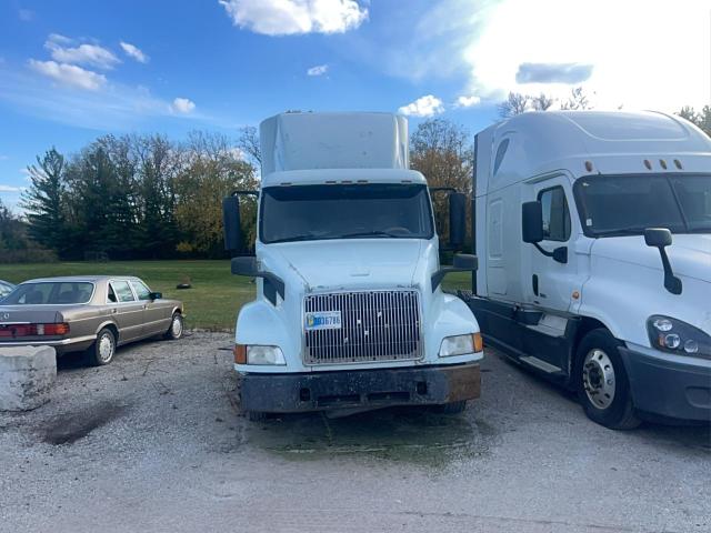 4VG7DARH1XN753168 - 1999 VOLVO VN WHITE photo 6